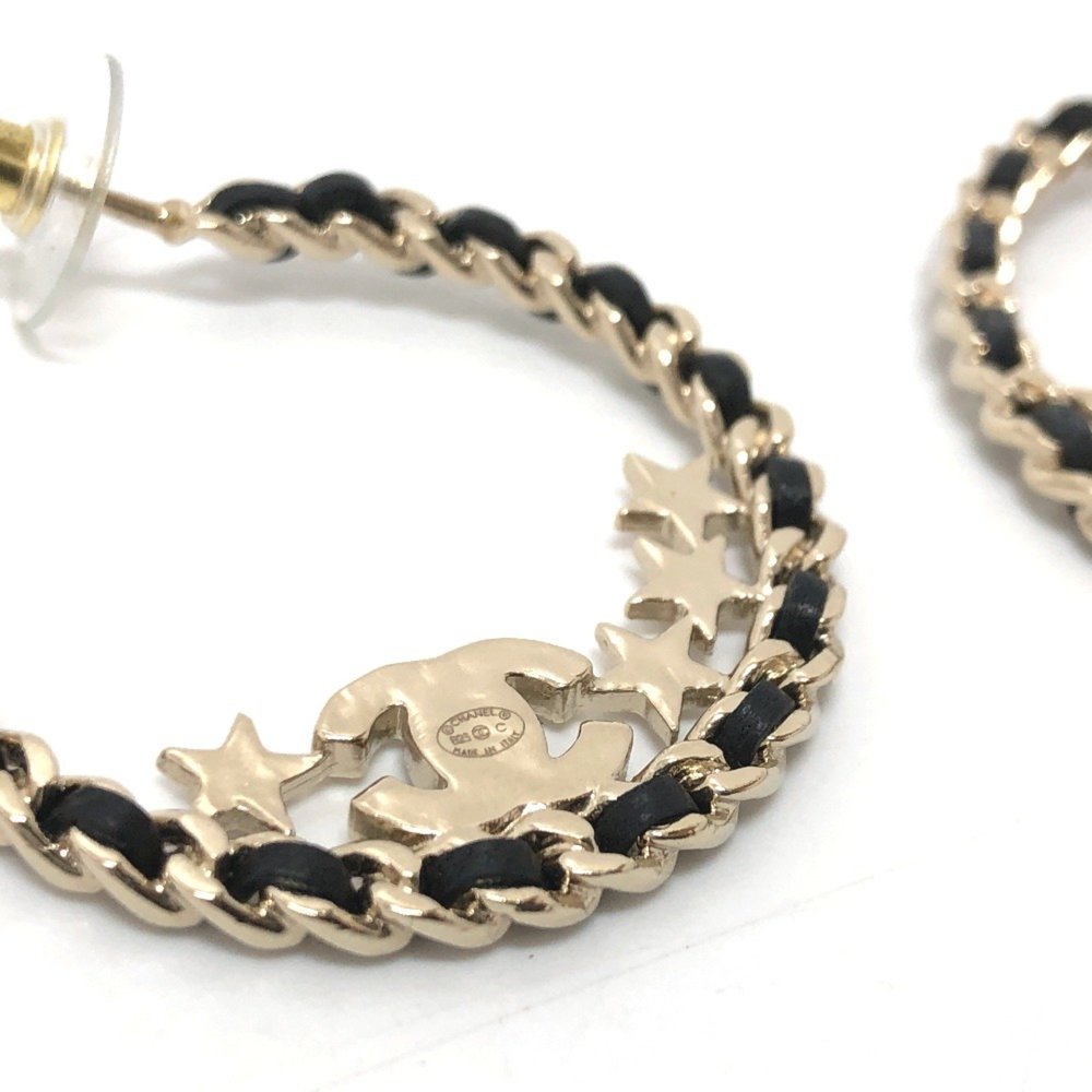 CHANEL Gold Earrings - Picture 3 of 6